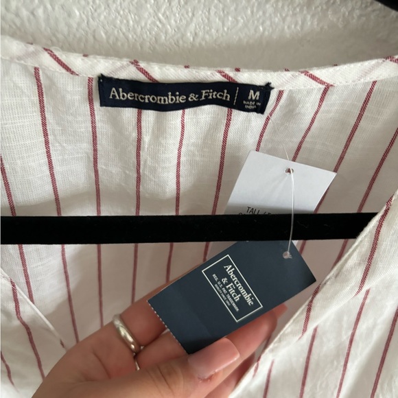 Abercrombie & Fitch short romper - Picture 3 of 6